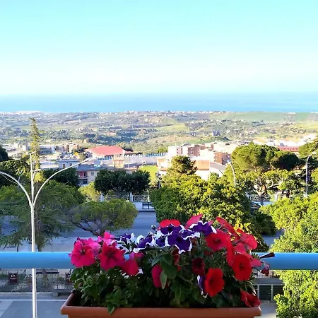 La Finestra Sulla Valle Bed & Breakfast