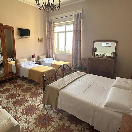 La Finestra Sulla Valle Oda ve Kahvaltı Agrigento