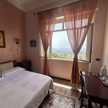 La Finestra Sulla Valle Bed & Breakfast 4*