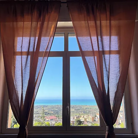 La Finestra Sulla Valle