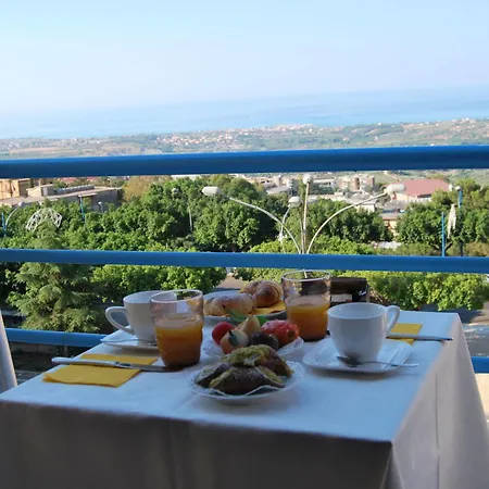 La Finestra Sulla Valle Oda ve Kahvaltı Agrigento