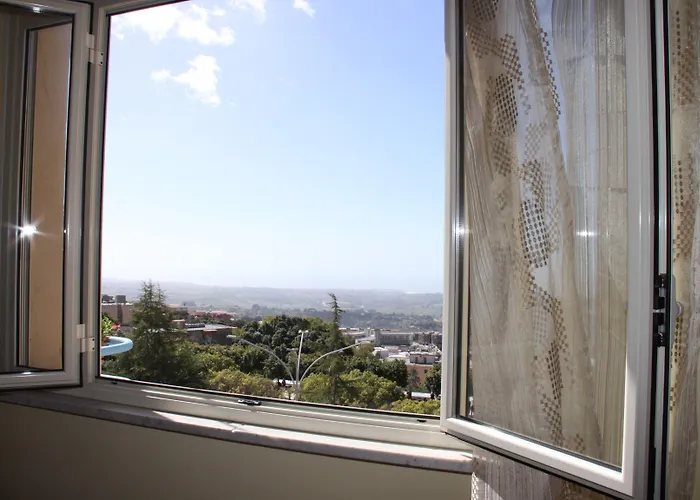 Oda ve Kahvaltı La Finestra Sulla Valle 4*