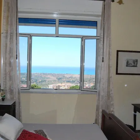 Bed & Breakfast La Finestra Sulla Valle