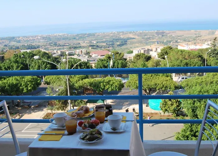 Alojamento de Acomodação e Pequeno-almoço La Finestra Sulla Valle 4*